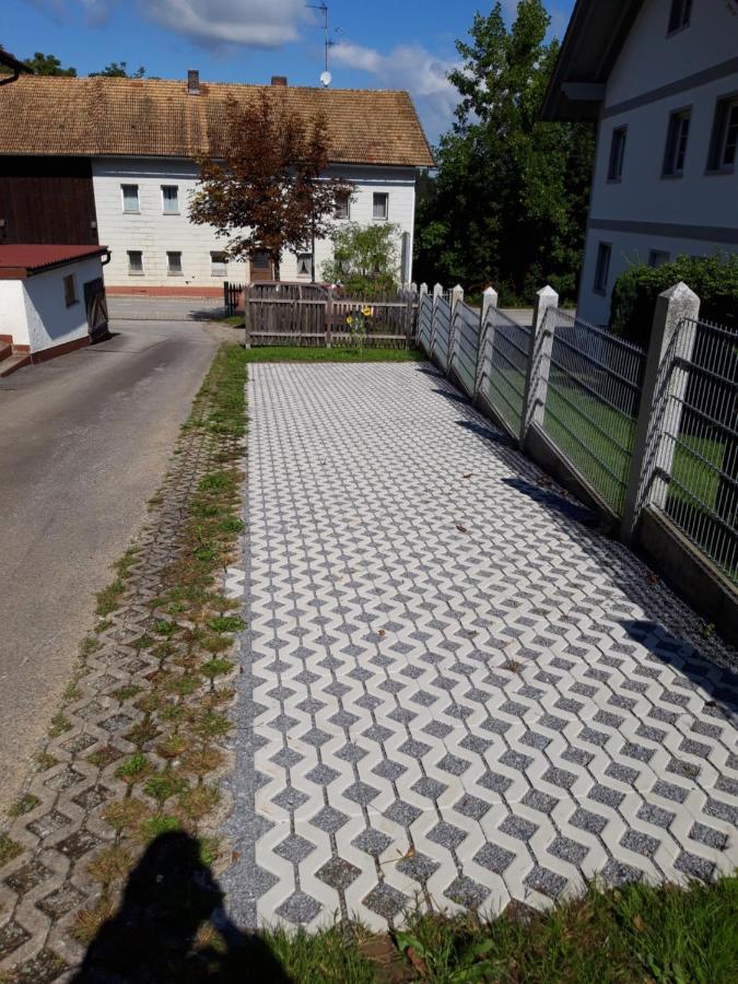 Ferienwohnung Im Seidlerhof Mit Balkon Und Garten Rohrnbach Luaran gambar